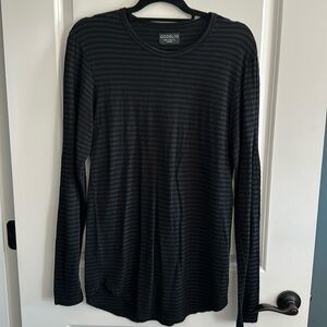 Men’s medium GoodLife long sleeve t-shirt